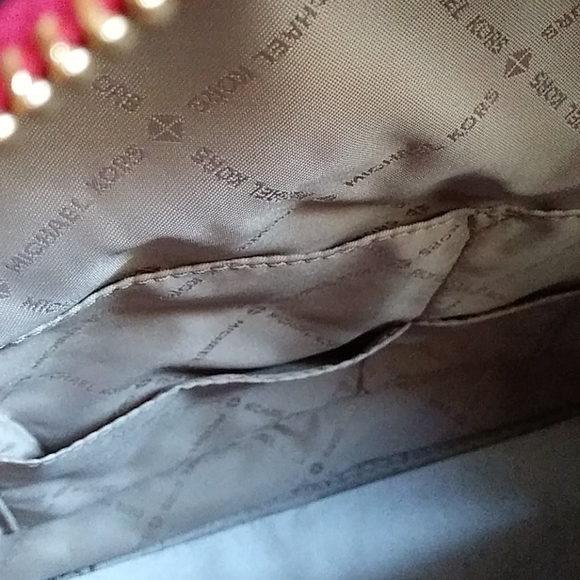 ✨ HP✨ Michael Kors ABBEY *Med* Leather Backpack - Picture 12 of 15